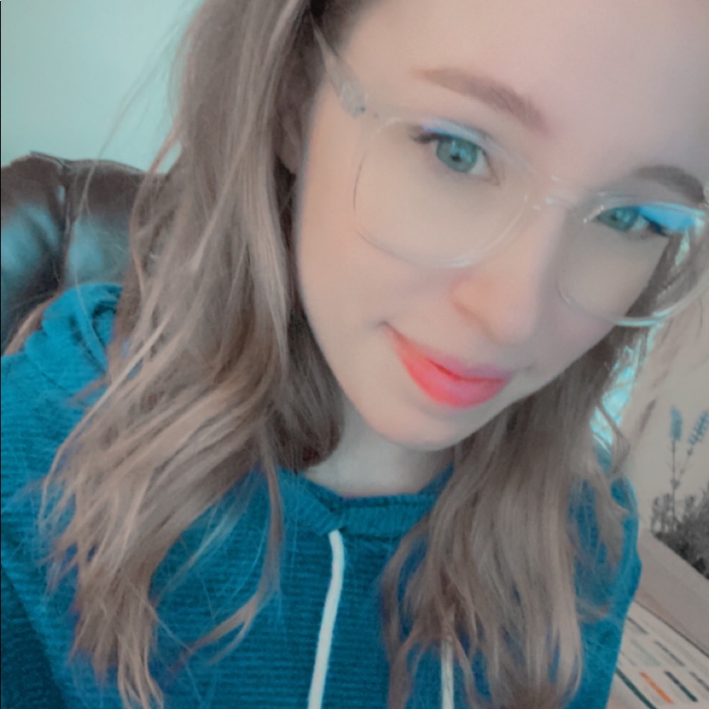 Meet your Posher, Nina